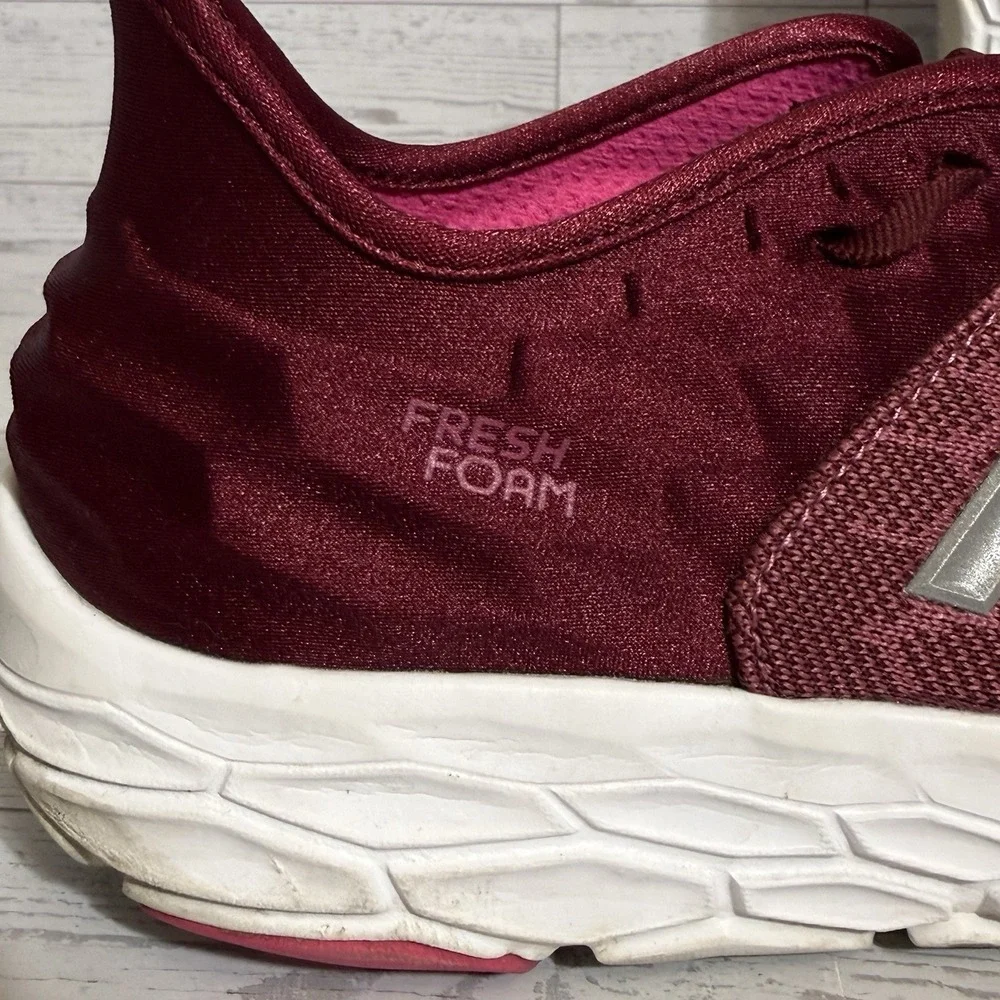 New Balance Beacon v2 Shoes Women Sz 10 Fresh Foam Burgundy Running Sneakers
